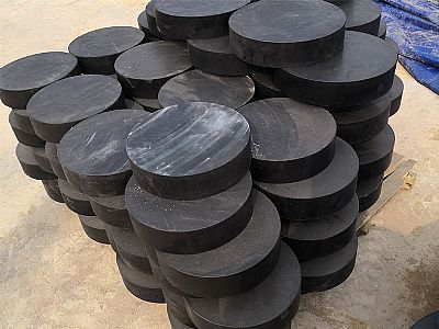 六枝特板式橡胶支座由若干层橡胶片与薄钢板经加压硫化